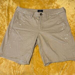 Women’s khaki bermuda shorts